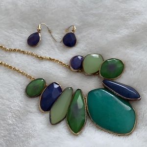 Stella & Dot statement necklace and earrings